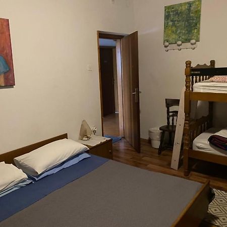 Hostel-Sezanalokev B&B Luaran gambar